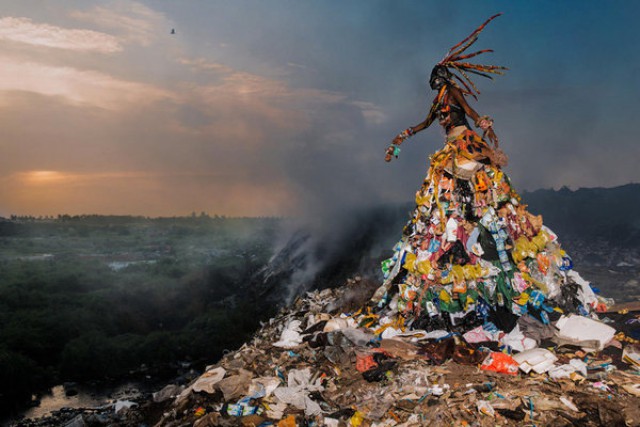 Боги мусора в фотопроекте Фабриса Монтейро