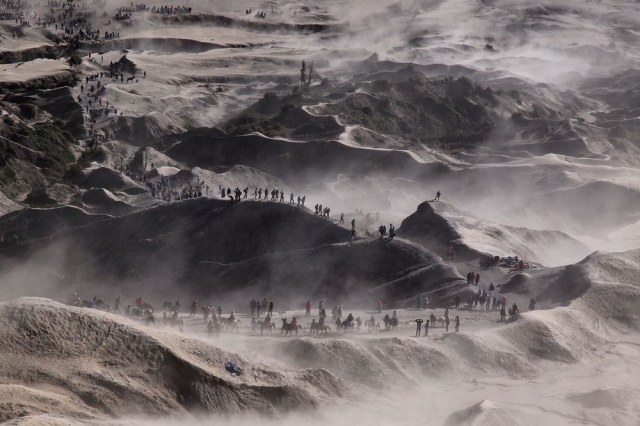 Песчаная буря в районе горы Бромо