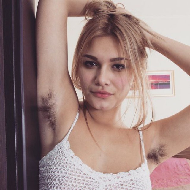 Волосатые подмышки – последний женский тренд в Instagram (20 фото)