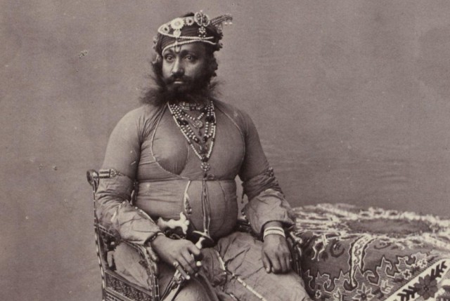 105 старинных фотографий людей и архитектуры Индии 19-го века