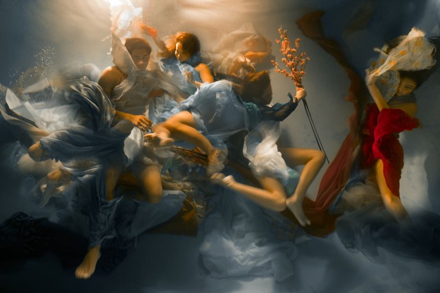 «Музы» – подводные фотографии Кристи Ли Роджерс, напоминающие барочную живопись