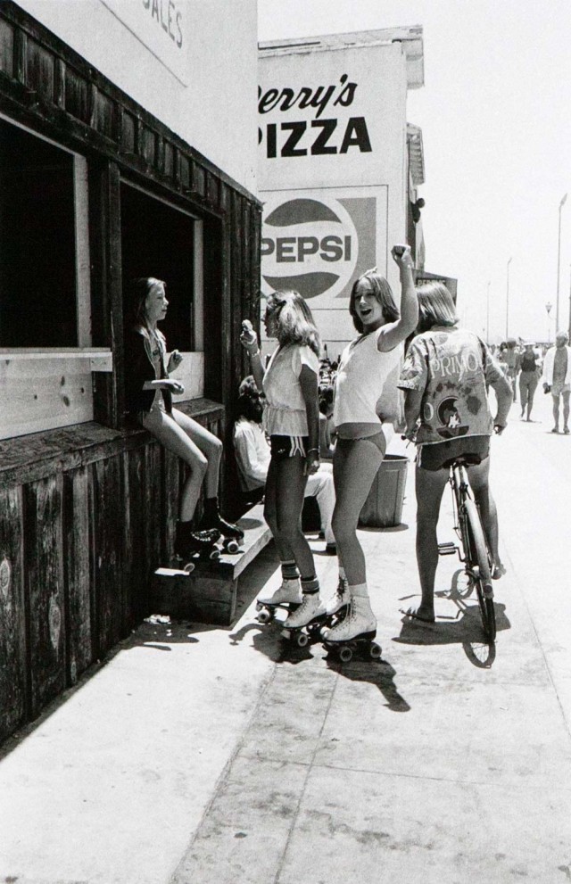Пляжная жизнь Южной Калифорнии 60-х: олдскульные скейтеры и основатели хардкор-панка