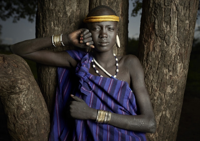 Портреты племени из долины реки Омо в серии фотографий Кена Германа (Ken Hermann)