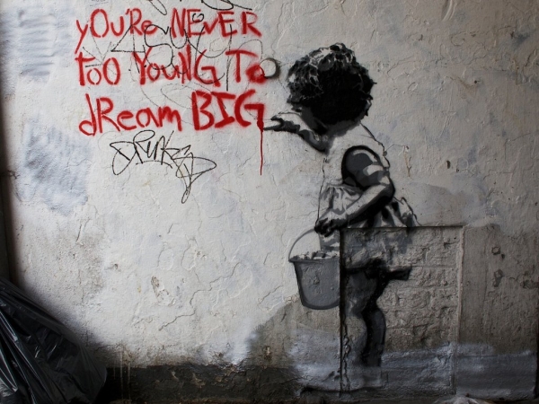 Мечтам все возрасты покорны в уличном искусстве Лондона, Великобритания