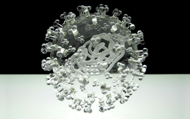 Стеклянные скульптуры вирусов от Люка Джеррама (Luke Jerram)