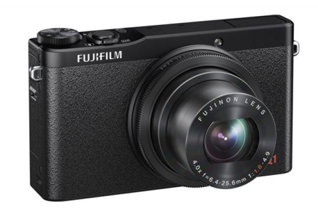 Анонс компактной камеры Fujifilm XQ1