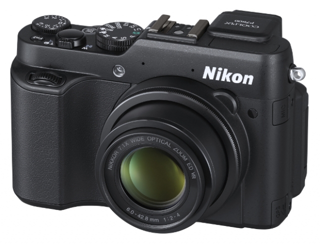 Nikon представляет топовый компакт Coolpix P7800, миниатюрную камеру S02 и подсветку LD-1000 LED Movie Light