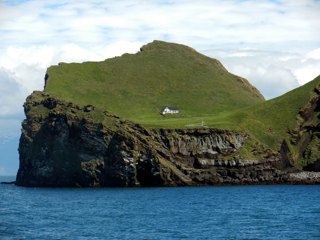 Единственный и таинственный дом на исландском острове Эллидаэй