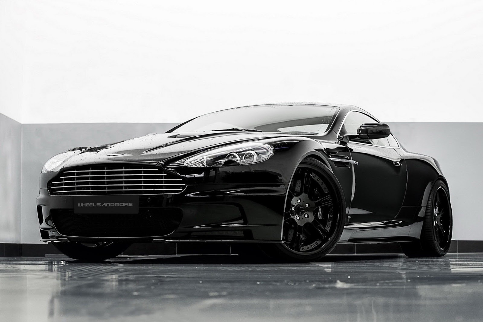 Тюнинг от Wheelsandmore для Aston Martin DBS Carbon Edition 