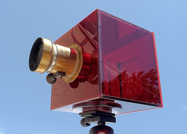 CLERA – первая в мире прозрачная функциональная фотокамера