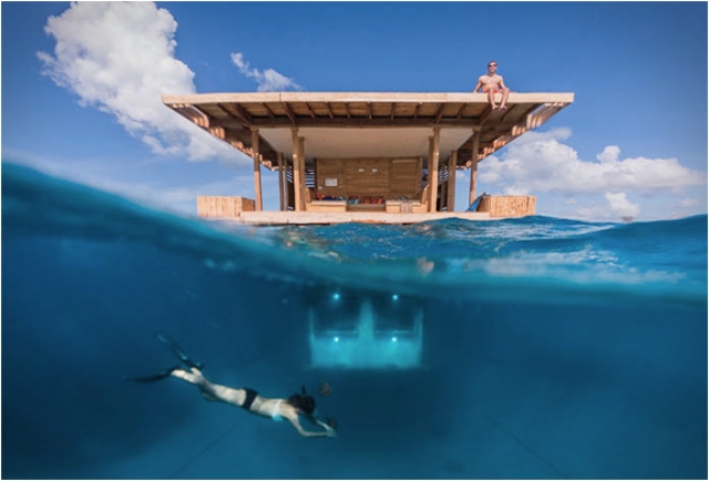 Экзотический отдых в уникальном подводном номере Manta Resort