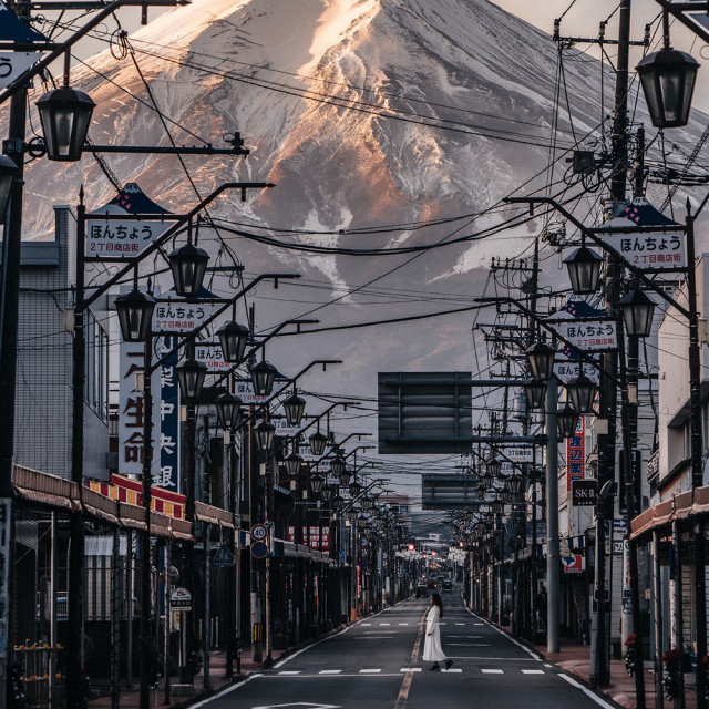 Снимки японского фотографа, сочетающие традиционную и современную культуру