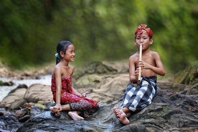 Будни сельских жителей Индонезии в ярких фотографиях
