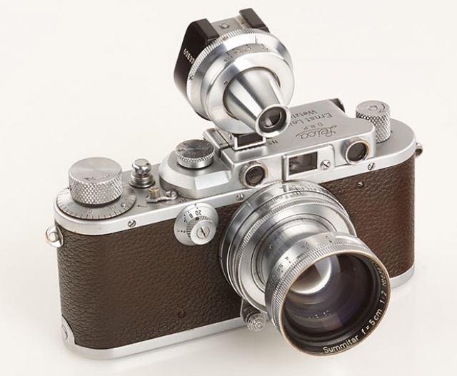 Фотокамеру Leica продали за 150 000 $ на аукционе