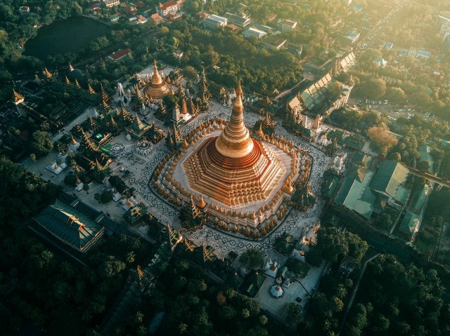Вид с неба на храмы Мьянмы