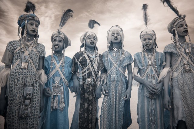 Кочевые племена Нигера в инфракрасных фотографиях Терри Голд
