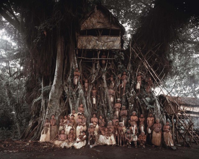 «Прежде, чем они исчезнут»: фотографии последних племён, сохранившихся на Земле