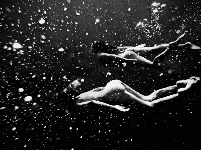 Дикие, молодые и голые в фотопроекте Кейт Беллм «Подводный мир»