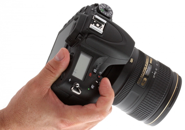 Nikon D750 - достоинства и недостатки