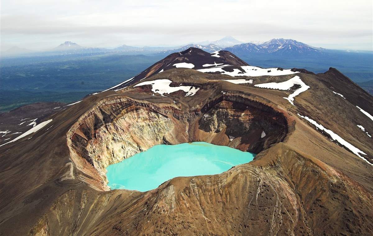 Вулкан Малый Семячик, полуостров Камчатка, Россия