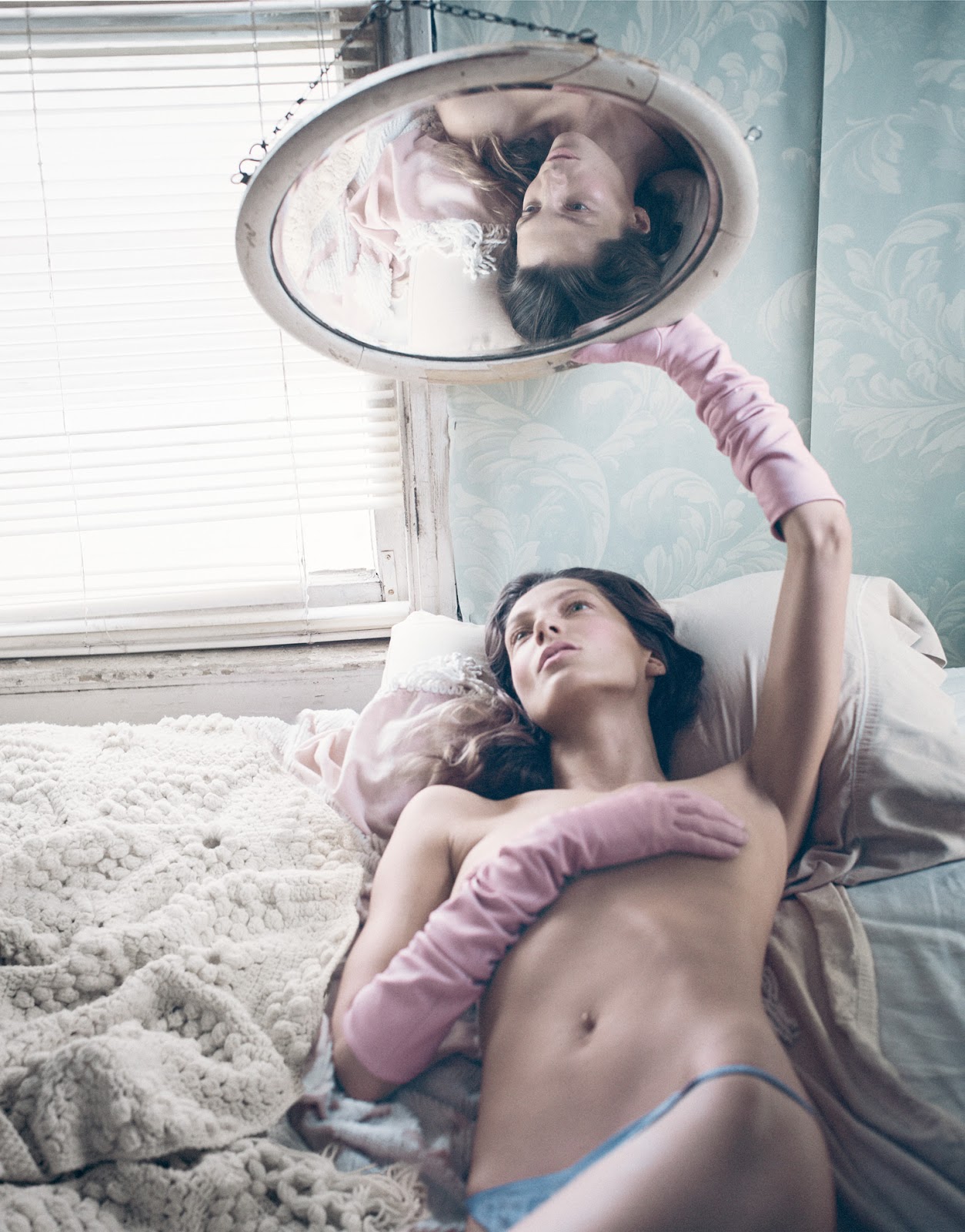 Мягкий фокус: супермодель Дарья Вербова в фотосессии для Porter осень 2015