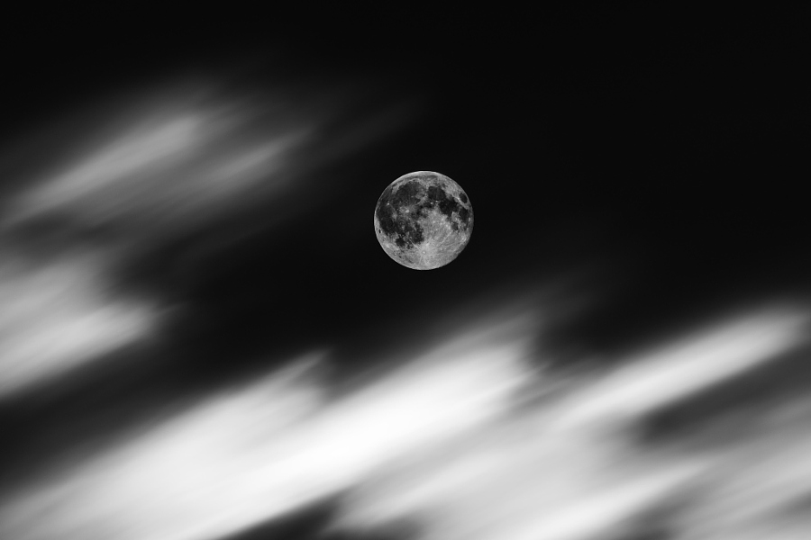 Голубая Луна в 30 потрясающих фотографиях
