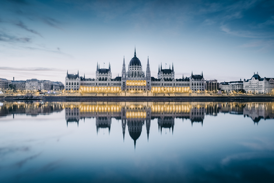 Budapest Parlament by Simon Alexander on 500px.com