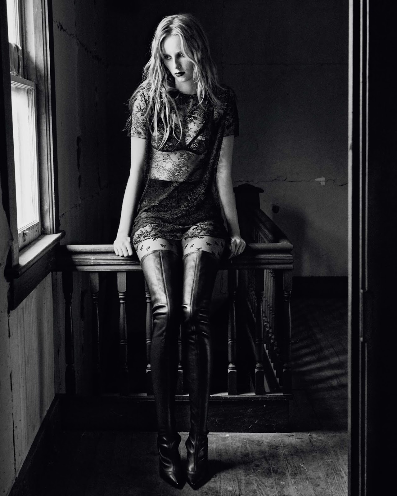Колдовской час: Рианн Ван Ромпэй в фотосессии для сентябрьского выпуска Vogue Британия 2015
