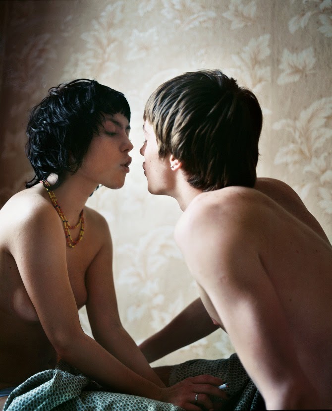 Интимность и уязвимость в фотографиях Марго Овчаренко