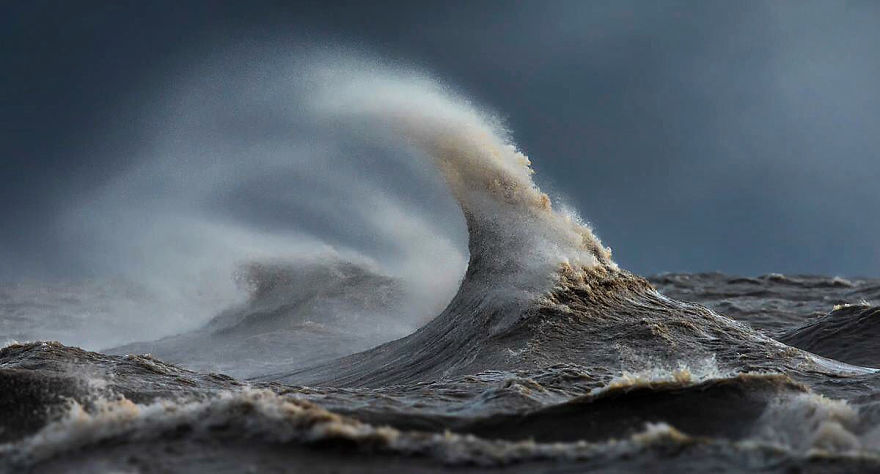 Потрясающие волны озера Эри. Фотограф Дэйв Сэндфорд