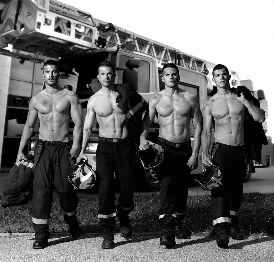 Горячие французские пожарные-24