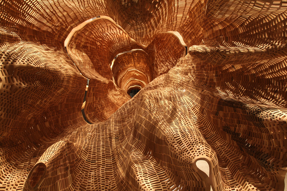 Гигантская скульптура 140-летнего дерева-1