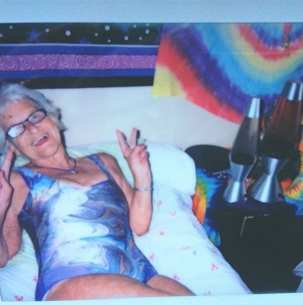 Самая крутая 86-летняя бабушка постит отвязные фото в Instagram