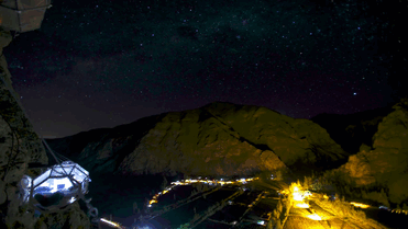 Прозрачный отель для экстремалов в перуанских Андах над Священной долиной-GIF1