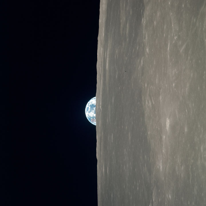 Обнародовали 1407 фотографий из архива НАСА, снятых во время полета на Луну - 91