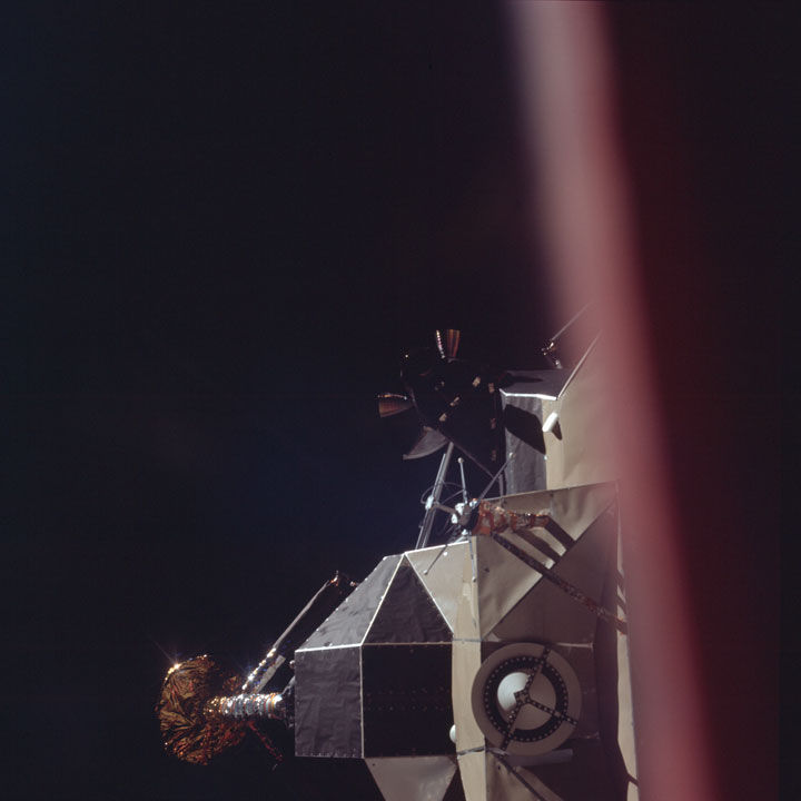 Обнародовали 1407 фотографий из архива НАСА, снятых во время полета на Луну - 96