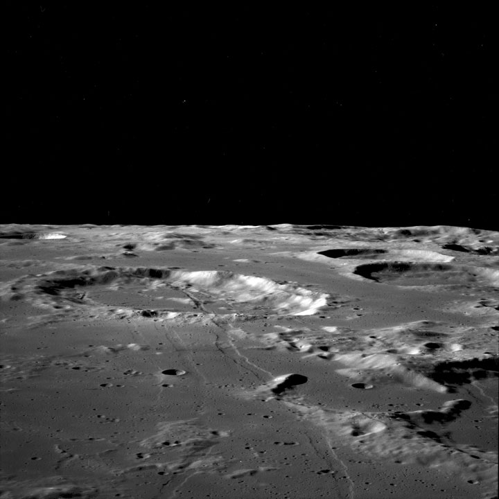 Обнародовали 1407 фотографий из архива НАСА, снятых во время полета на Луну - 82