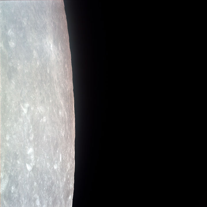Обнародовали 1407 фотографий из архива НАСА, снятых во время полета на Луну - 31
