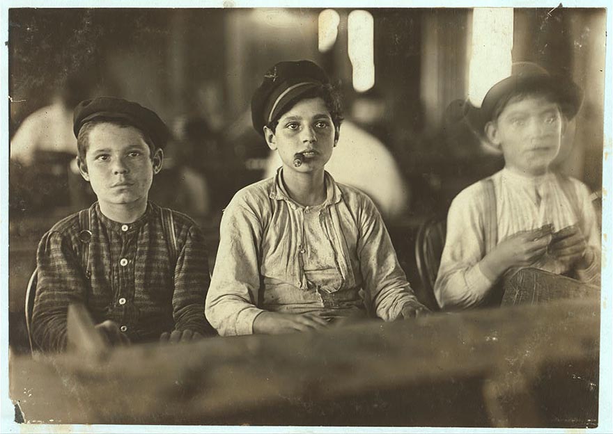 Труд американских детей в начале прошлого века – шокирующие фотографии Льюиса Хайна