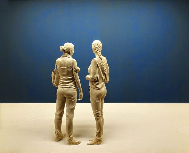 Невероятно реалистичные деревянные скульптуры людей-11
