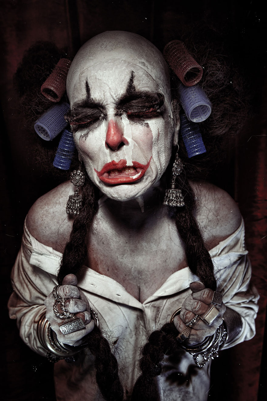 Портреты клоунов, от которых стынет кровь