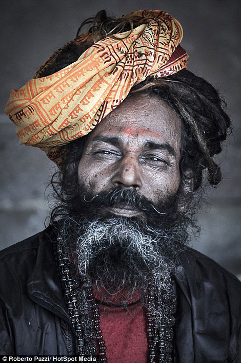 Выразительные портреты бедняков Индии. Фотограф Роберто Пацци-5