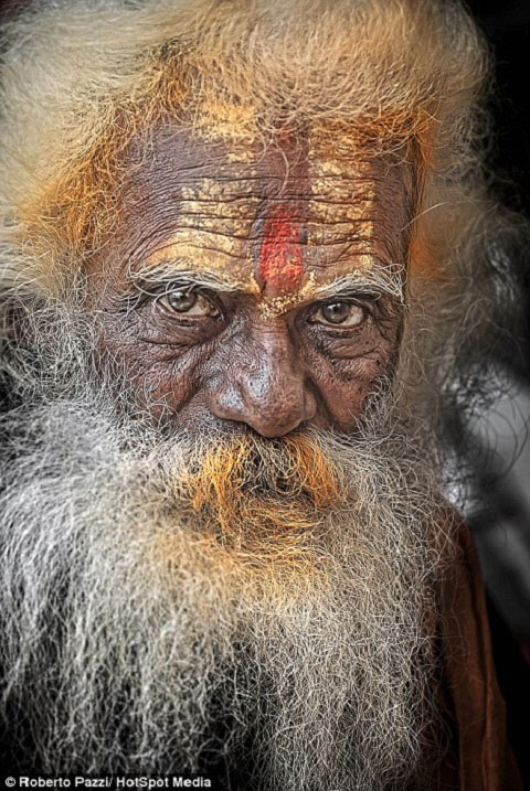 Выразительные портреты бедняков Индии. Фотограф Роберто Пацци-14