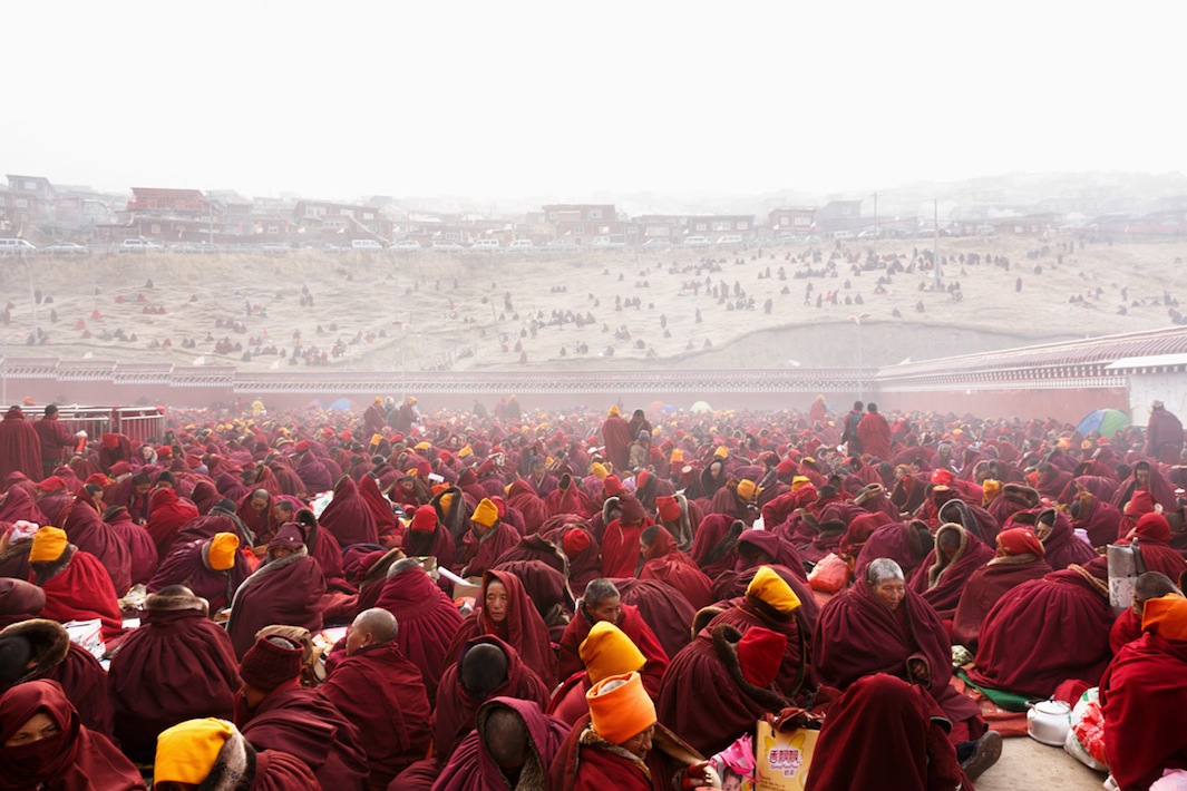 Буйство красок в буддистских монастырях Китая. Фотограф Колин Миллер - 6