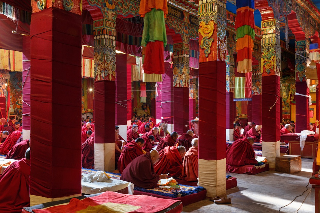 Буйство красок в буддистских монастырях Китая. Фотограф Колин Миллер - 31