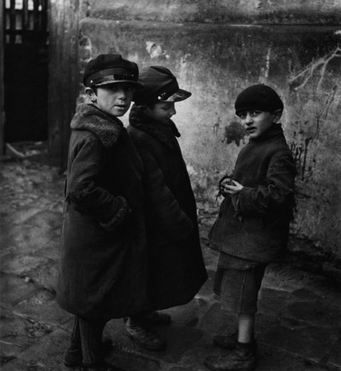 Исчезнувший мир: чёрно-белые фотографии евреев Романа Вишняка - 18