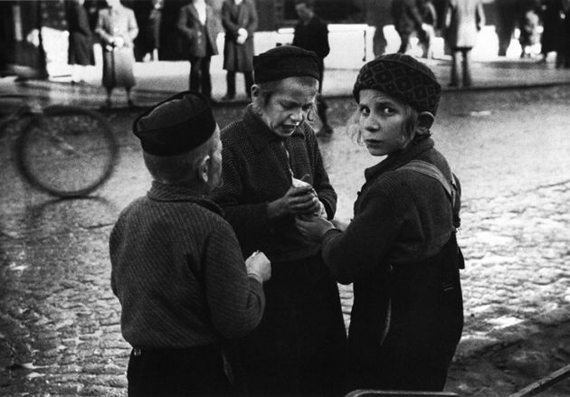 Исчезнувший мир: чёрно-белые фотографии евреев Романа Вишняка - 27