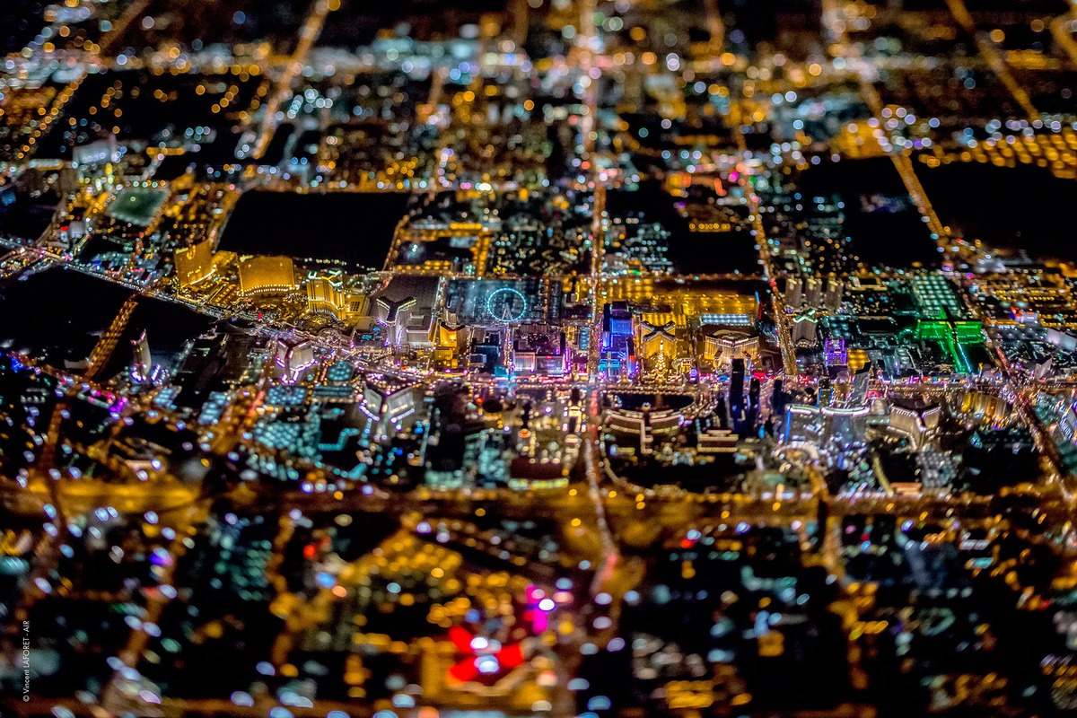 Ночной Лас-Вегас с высоты 3290 метров в аэрофотографиях -1