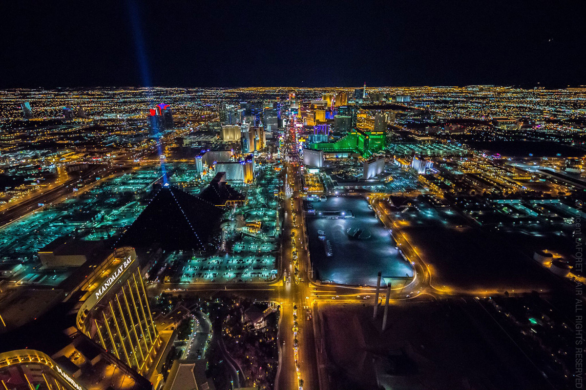 Ночной Лас-Вегас с высоты 3290 метров в аэрофотографиях -4