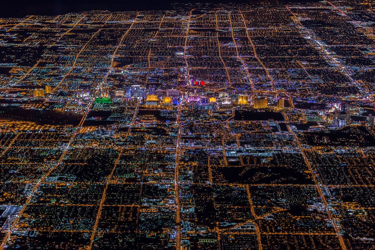 Ночной Лас-Вегас с высоты 3290 метров в аэрофотографиях -7